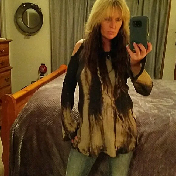 Tie Dye Cold Shoulder Hoodie Top - Picture 4 of 4